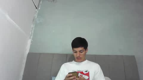 FuegoLatino online show from 04-12-26, 09:09