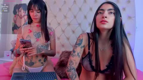 Snapshot of emilieandblake chatting on 02-19-25, 02:34 emilieandblake online show from 02-19-25, 02:34