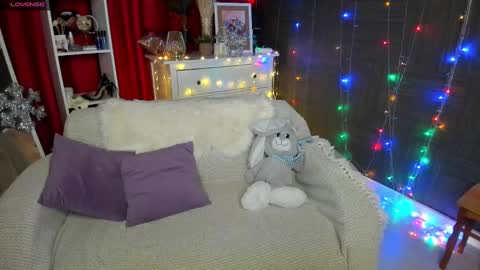 Emiliya online show from 12-31-24, 01:57