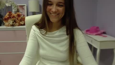 Snapshot of emilly_lust99 chatting on 01-16-25, 07:38 Emilly online show from 01-16-25, 07:38