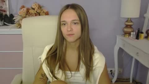 Emilly online show from 11-16-25, 02:44