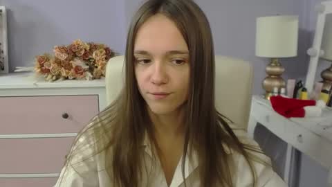 Snapshot of emilly_lust99 chatting on 12-23-25, 07:39 Emilly online show from 12-23-25, 07:39