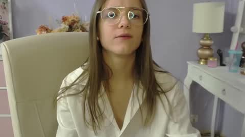 Snapshot of emilly_lust99 chatting on 02-20-26, 08:16 Emilly online show from 02-20-26, 08:16