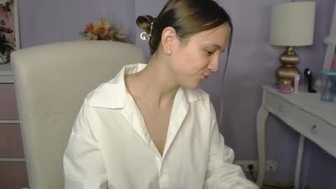 Snapshot of emilly_lust99 chatting on 02-21-26, 08:04 Emilly online show from 02-21-26, 08:04