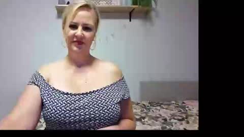 EmillyLove online show from 09-10-25, 10:54