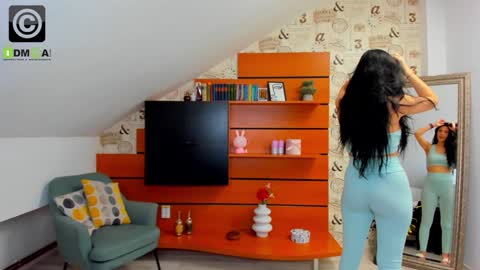 EmillyTaylor online show from 02-04-25, 04:48