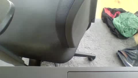 Snapshot of emilmirror chatting on 03-12-25, 11:42 emilmirror online show from 03-12-25, 11:42