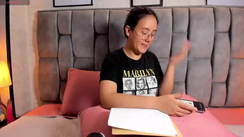 Emily online show from 02-22-25, 06:28