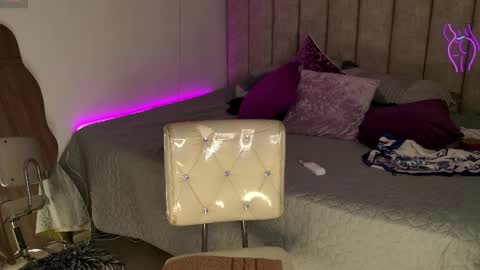  emily valentina     online show from 03-03-25, 04:56