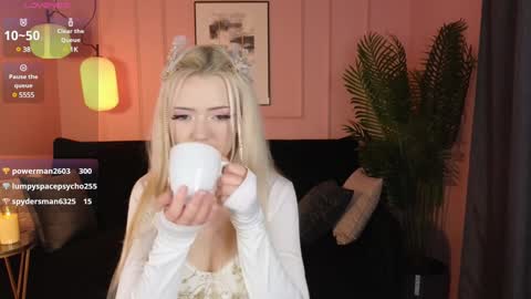 Emily online show from 12-25-24, 07:45