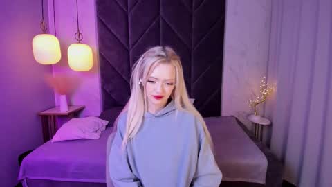 Emily online show from 09-21-25, 03:30