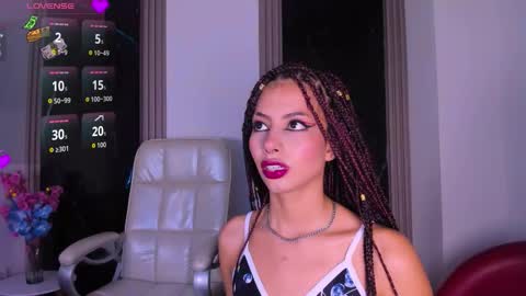 Snapshot of emily_ariana chatting on 02-21-26, 09:38 Emery online show from 02-21-26, 09:38