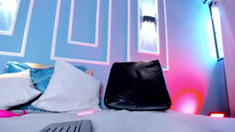 Emily online show from 03-06-25, 03:13