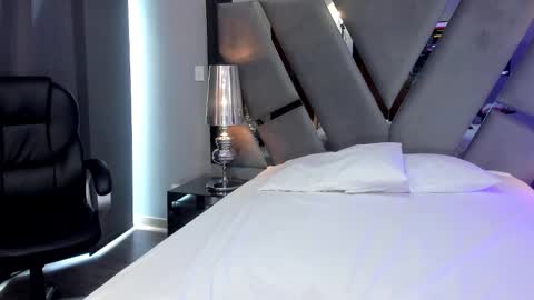 emily_bae online show from 01-10-25, 07:00