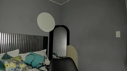              online show from 01-09-26, 08:21