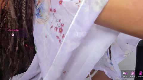 Snapshot of emily_brown04 chatting on 10-21-25, 12:17 emily_brown04 online show from 10-21-25, 12:17