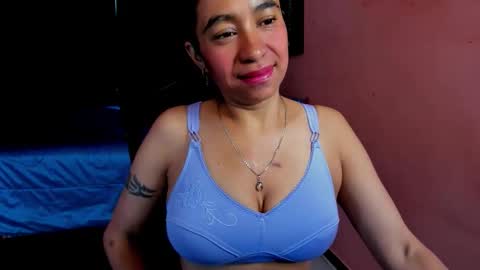 emily_bunny7 online show from 01-15-26, 05:49