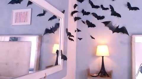 emily_castillo1_ online show from 11-06-25, 04:35