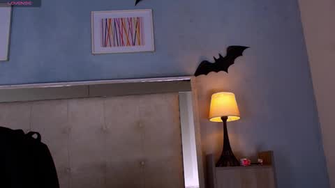 emily_castillo1_ online show from 12-02-25, 03:45