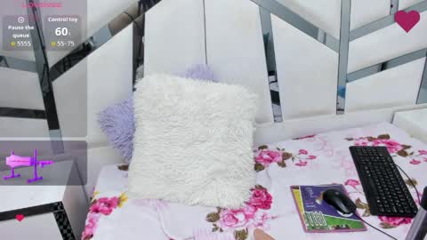 emily_collins1_ online show from 04-07-26, 06:36