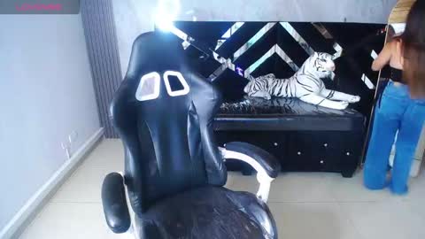Snapshot of emily_cooper_t chatting on 09-16-25, 03:07 emily_cooper_t online show from 09-16-25, 03:07