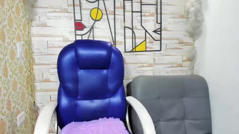 emily_cortes23_aws online show from 01-11-25, 01:16