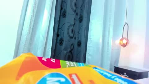 Snapshot of emily_gil1 chatting on 01-09-25, 07:18 Emi online show from 01-09-25, 07:18