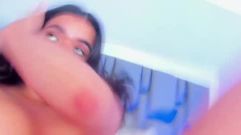 Snapshot of emily_gil1 chatting on 02-18-25, 08:14 Emi online show from 02-18-25, 08:14