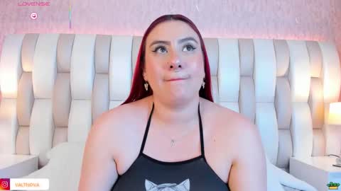 Snapshot of emily_hill___ chatting on 11-21-25, 11:14 EMILY Monday 5-2 am From Tuesday to Friday5-1 am Colombia time online show from 11-21-25, 11:14