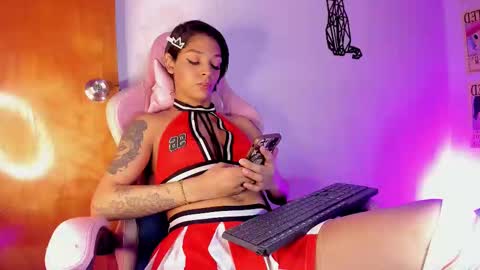 Snapshot of emily_lady20 chatting on 10-16-25, 02:56 emily lady20 Independient modelIndependiente online show from 10-16-25, 02:56