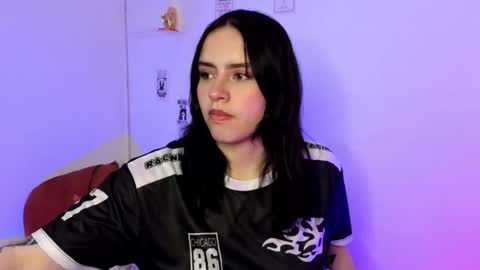 Snapshot of emily_lindey_ chatting on 02-14-26, 04:42 Emily Lindey online show from 02-14-26, 04:42