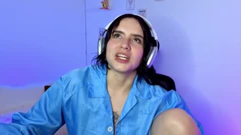 Snapshot of emily_lindey_ chatting on 02-15-26, 07:51 Emily Lindey online show from 02-15-26, 07:51