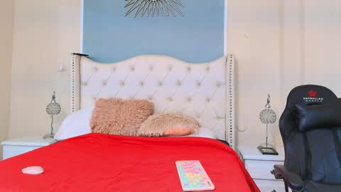 Emily online show from 11-18-25, 12:27