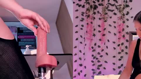 Snapshot of emily_montoya chatting on 01-22-25, 01:31 Emily online show from 01-22-25, 01:31