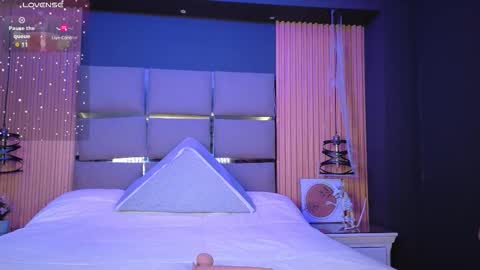 Emily online show from 11-14-25, 11:31