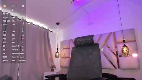 Emily online show from 11-22-25, 07:35