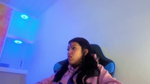       online show from 09-30-25, 01:38