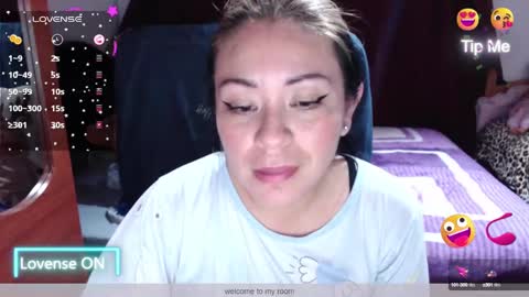 Snapshot of emily_sexy69 chatting on 01-17-25, 05:53 Emily online show from 01-17-25, 05:53