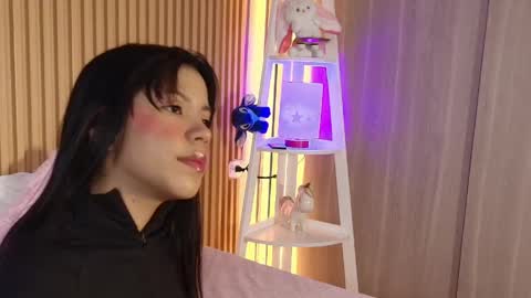 Emily online show from 04-11-26, 12:31