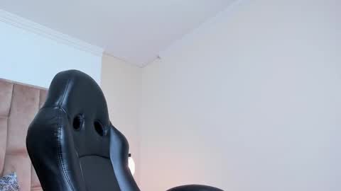 Emily Trujillo online show from 03-01-25, 01:53