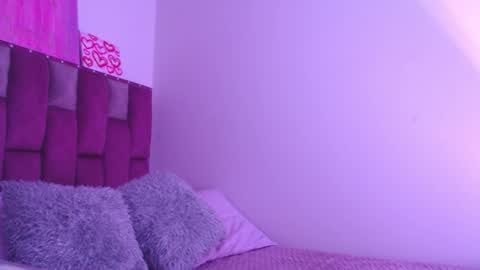 Snapshot of emily_w2 chatting on 01-31-25, 03:41 emily_w2 online show from 01-31-25, 03:41