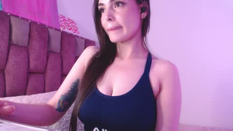 Snapshot of emily_w2 chatting on 02-21-25, 08:49 emily_w2 online show from 02-21-25, 08:49
