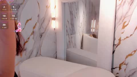 Emily Armstrong online show from 02-11-25, 01:09