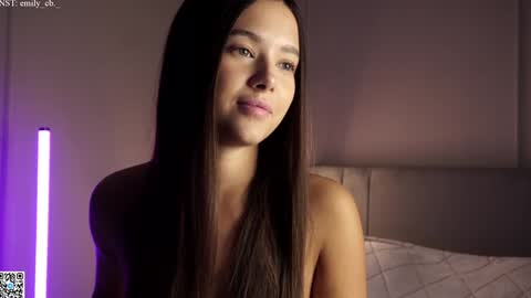 Snapshot of emilybatee chatting on 12-03-24, 09:23 emilybatee online show from 12-03-24, 09:23