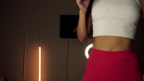 Snapshot of emilybatee chatting on 12-11-24, 05:59 emilybatee online show from 12-11-24, 05:59