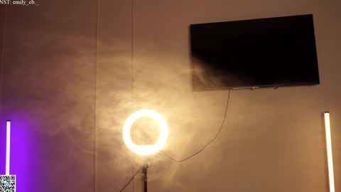 Snapshot of emilybatee chatting on 12-12-24, 05:48 emilybatee online show from 12-12-24, 05:48