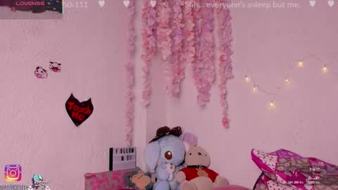 Emily online show from 11-12-25, 03:45