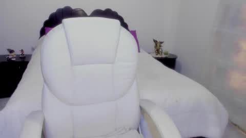  Emily Dolshe  online show from 01-27-25, 06:31