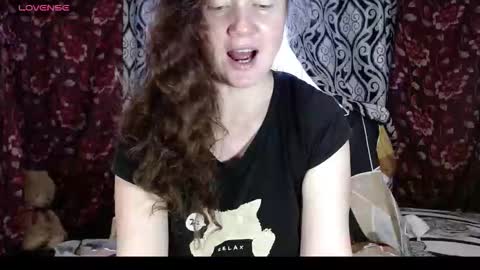 EmilyDoth online show from 10-14-25, 03:51