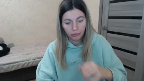 Snapshot of emilyfork chatting on 09-23-25, 05:05 emilyfork online show from 09-23-25, 05:05